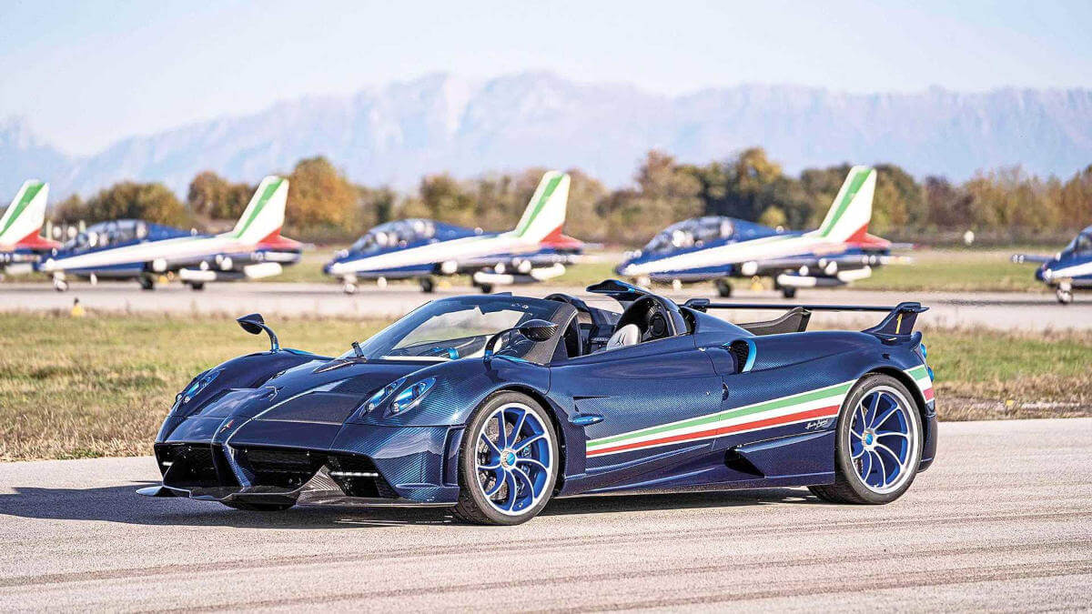 Pagani huayra tricolore